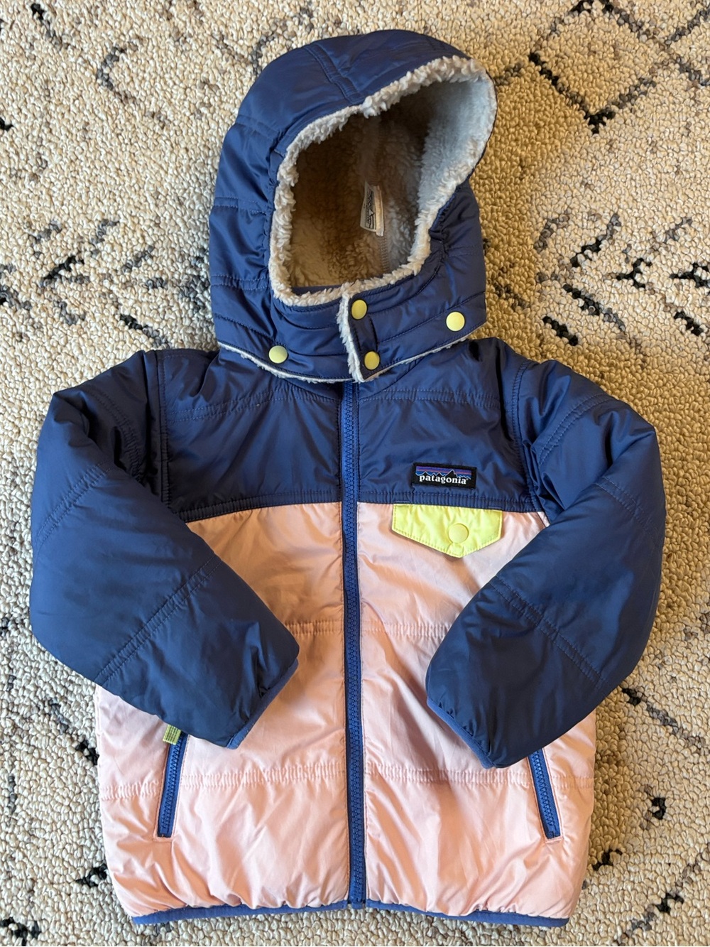 Patagonia Kids Puffer Jacket 5T like new